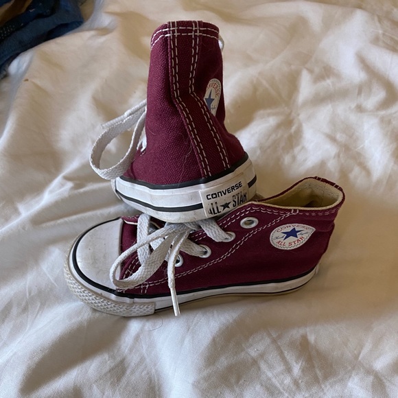 toddler maroon converse